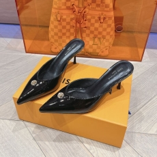 Louis Vuitton Slippers